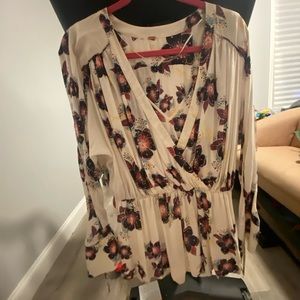Free People sz large flounce top
